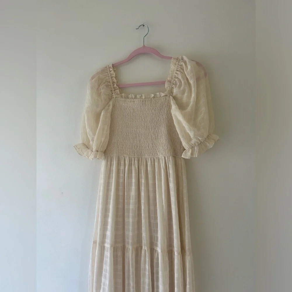 Moon River Cream Smocked Puff-Sleeve Tiered Maxi Dress - Picture 4 of 14